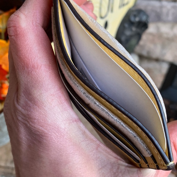 Authentic KATE SPADE Saffiano leather TEACUP DISNEY card holder - Picture 2 of 6